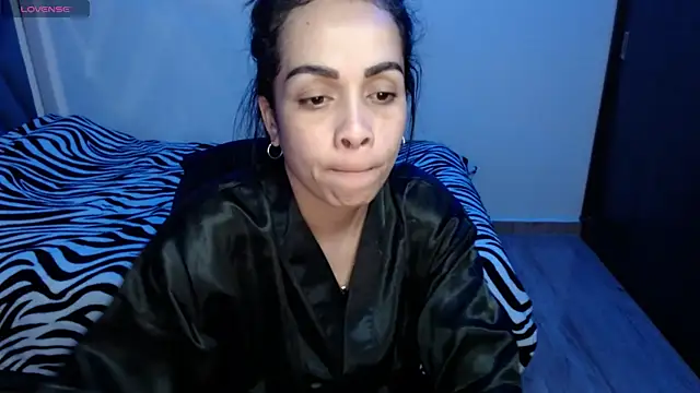 Amber Lovely online show from 4, 10, 2025