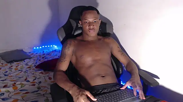 Snapshot of Alid_17 chatting on 12, 12, 2024 Alid 17 online show from 12, 12, 2024