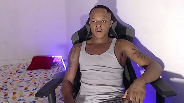 Snapshot of Alid_17 chatting on 13, 12, 2024 Alid 17 online show from 13, 12, 2024