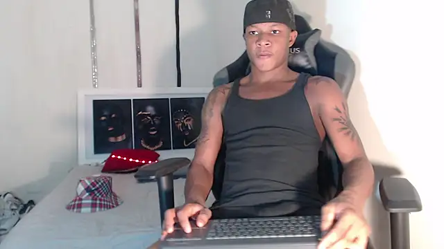 Snapshot of Alid_17 chatting on 13, 12, 2024 Alid 17 online show from 13, 12, 2024