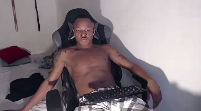 Snapshot of Alid_17 chatting on 14, 12, 2024 Alid 17 online show from 14, 12, 2024