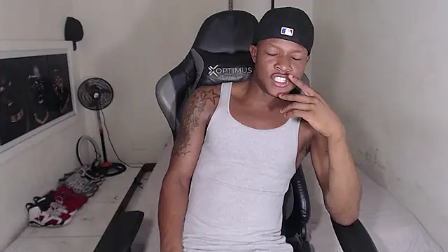 Snapshot of Alid_17 chatting on 20, 12, 2024 Alid 17 online show from 20, 12, 2024