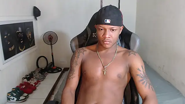 Snapshot of Alid_17 chatting on 22, 12, 2024 Alid 17 online show from 22, 12, 2024