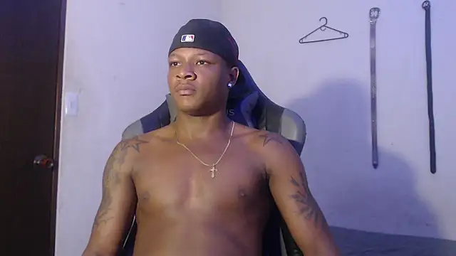 Snapshot of Alid_17 chatting on 8, 1, 2025 Alid 17 online show from 8, 1, 2025