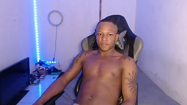 Snapshot of Alid_17 chatting on 13, 1, 2025 Alid 17 online show from 13, 1, 2025