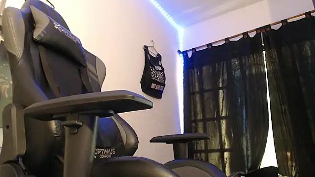 Snapshot of Alid_17 chatting on 29, 1, 2025 Alid 17 online show from 29, 1, 2025