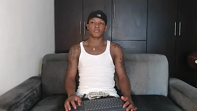 Snapshot of Alid_17 chatting on 28, 2, 2025 Alid 17 online show from 28, 2, 2025