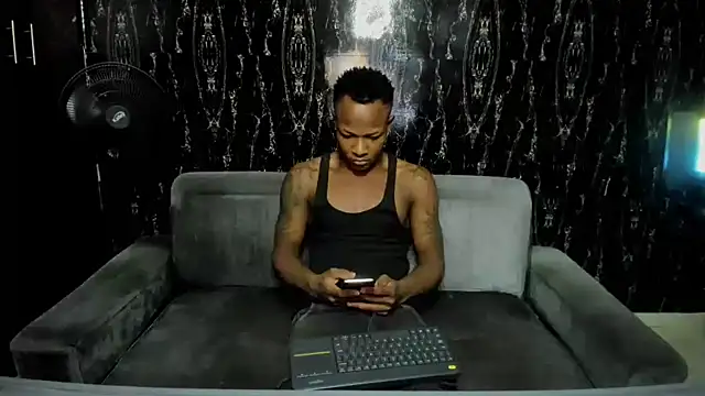 Snapshot of Alid_17 chatting on 18, 10, 2025 Alid 17 online show from 18, 10, 2025