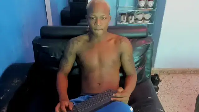 Snapshot of Alid_17 chatting on 4, 11, 2025 Alid 17 online show from 4, 11, 2025