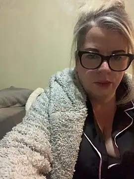 curvy-Ruby-Uk online show from 5, 1, 2025