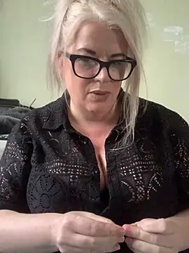 curvy-Ruby-Uk online show from 20, 1, 2025