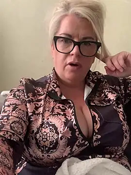 curvy-Ruby-Uk online show from 19, 3, 2025
