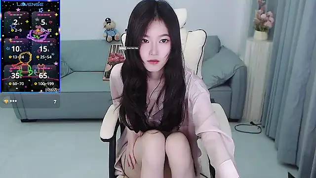 YiJin-a online show from 3, 3, 2025