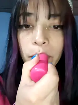 Elvishcassie  online show from 29, 1, 2025