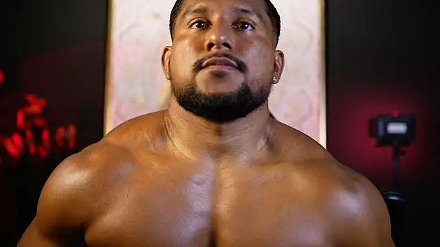 Snapshot of CallumMuscle chatting on 19, 10, 2025 CallumMuscle online show from 19, 10, 2025