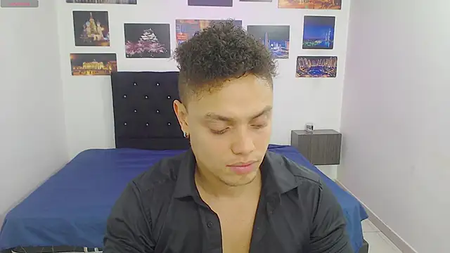 Snapshot of Booy_Hott chatting on 7, 12, 2024 Booy Hott online show from 7, 12, 2024