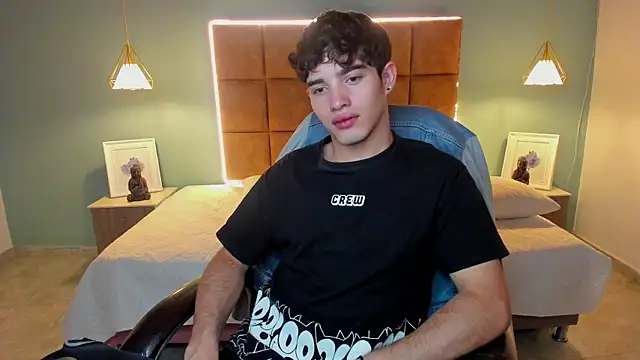 AlejooTwink online show from 7, 10, 2025