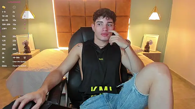 AlejooTwink online show from 25, 10, 2025