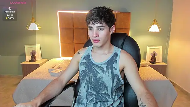 AlejooTwink online show from 11, 11, 2025