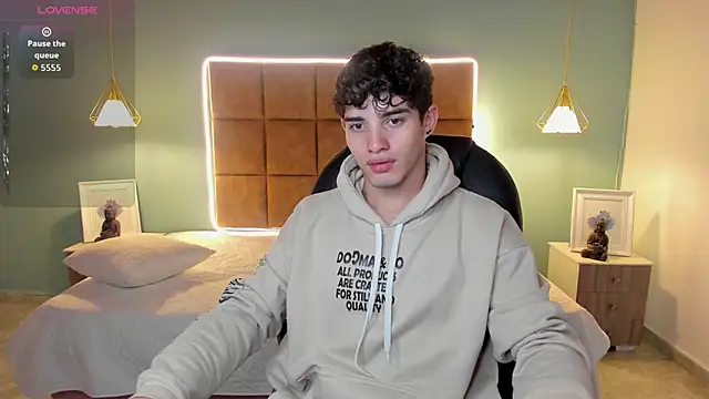 AlejooTwink online show from 17, 11, 2025