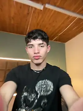 AlejooTwink online show from 4, 2, 2026