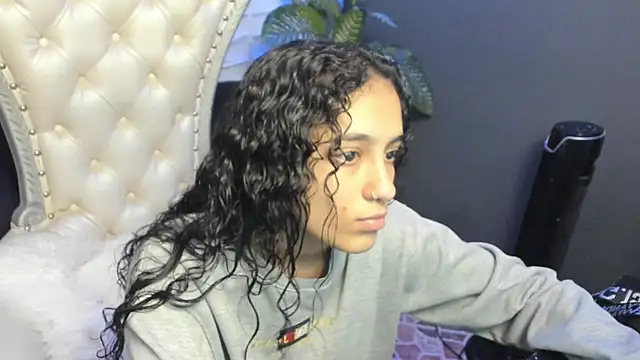 Layla 707 online show from 21, 9, 2025