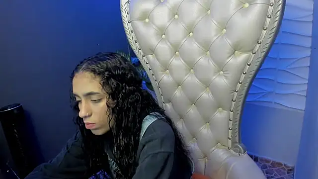 Layla 707 online show from 2, 10, 2025