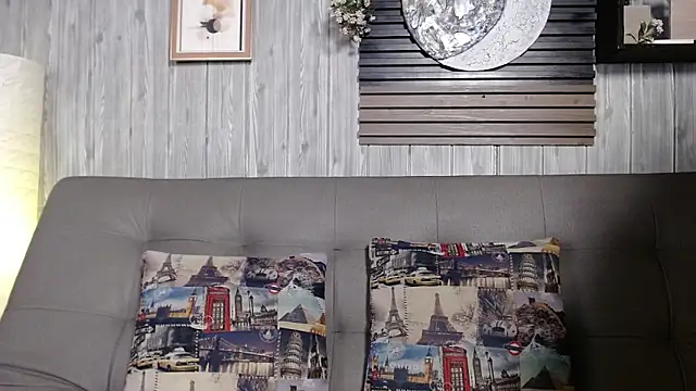 Layla 707 online show from 11, 2, 2026