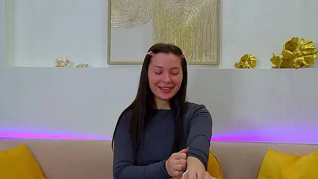 AlexandraBloom online show from 10, 2, 2026