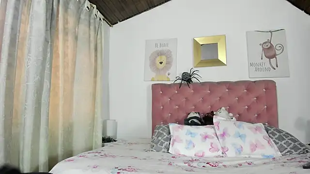 CelessteRedds online show from 24, 10, 2025