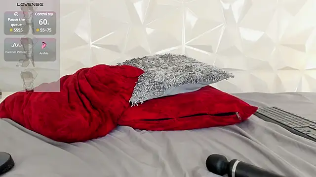 Miranda Foxx online show from 7, 2, 2025