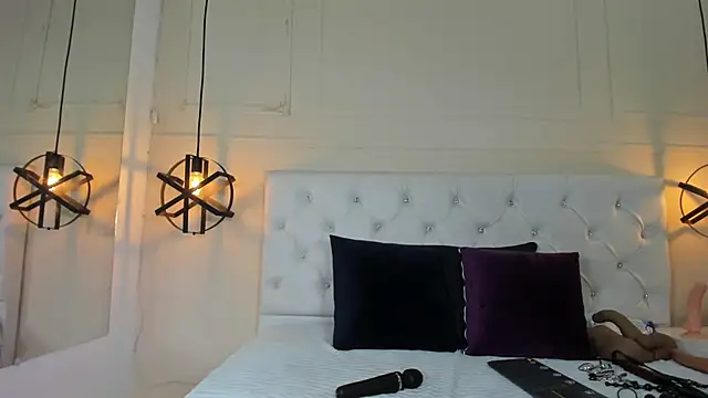 Slut Milf  online show from 11, 2, 2025