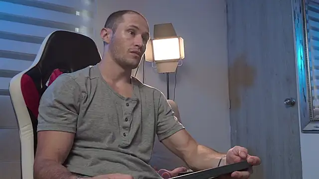 AxelFairchaild online show from 2, 5, 2026