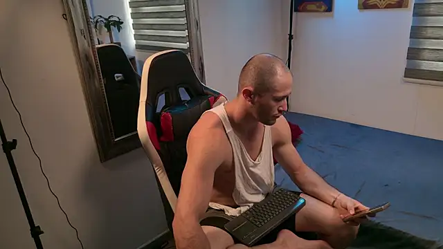 Snapshot of AxelFairchaild chatting on 23, 7, 2026 AxelFairchaild online show from 23, 7, 2026