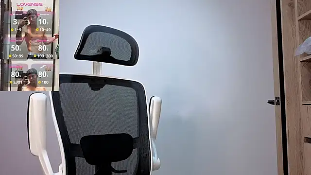 Cristopher23  online show from 8, 10, 2025