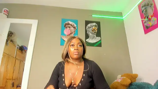 Lilybaudinx96 online show from 7, 12, 2024