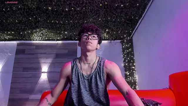 AkazaBoy  online show from 22, 3, 2025