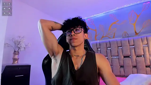 AkazaBoy  online show from 15, 9, 2025