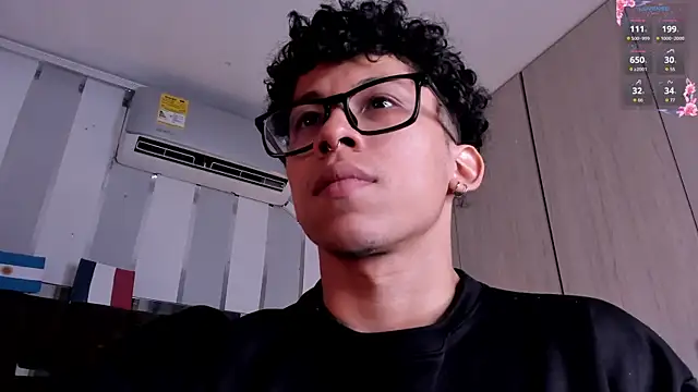 AkazaBoy  online show from 12, 7, 2026