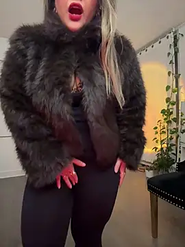 famous indian girl online show from 22, 3, 2026