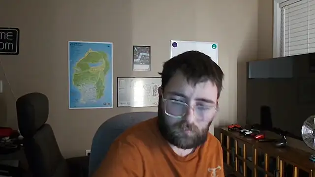 Snapshot of silverfish325 chatting on 16, 12, 2025 silverfish325 online show from 16, 12, 2025