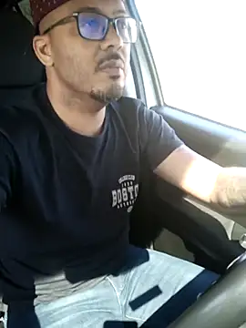 Snapshot of johnwalkerRjts chatting on 23, 10, 2025 johnwalkerRjts online show from 23, 10, 2025