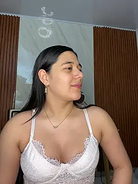 floriamANDjazmin online show from 4, 7, 2026