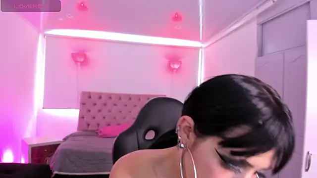 Snapshot of AuroraDiaz chatting on 12, 9, 2025 AuroraDiaz online show from 12, 9, 2025