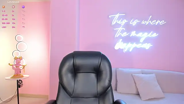 TaraLawrence online show from 2, 3, 2025