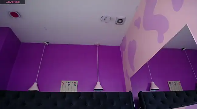 WenndyWild online show from 6, 12, 2024