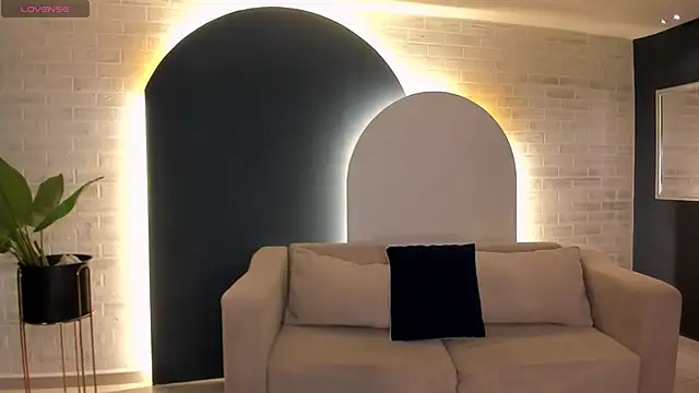 AllisonRogersX online show from 4, 5, 2026