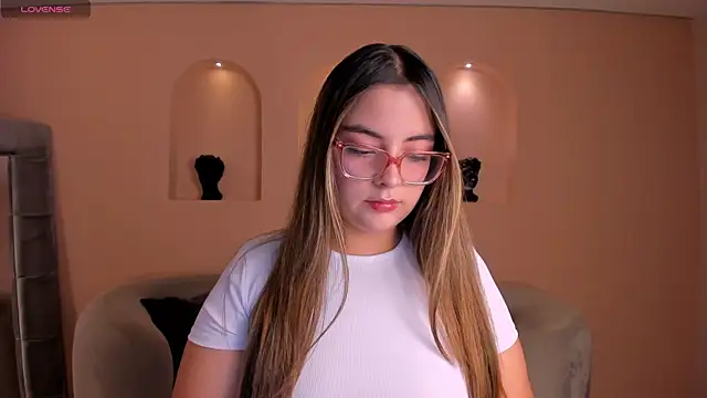 Snapshot of AllisonRogersX chatting on 25, 7, 2026 AllisonRogersX online show from 25, 7, 2026