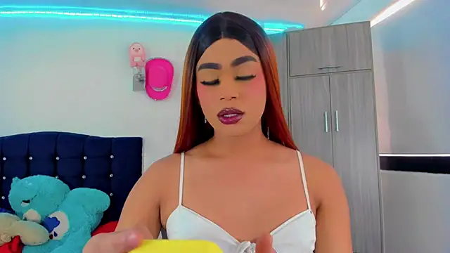 Snapshot of Hellen_moons__ chatting on 8, 10, 2025 Hellen moons   online show from 8, 10, 2025
