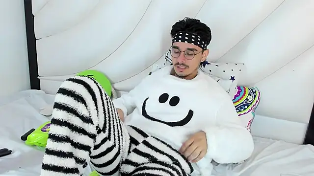 Snapshot of Hugo_Coopers chatting on 17, 3, 2025 Hugo Coopers online show from 17, 3, 2025